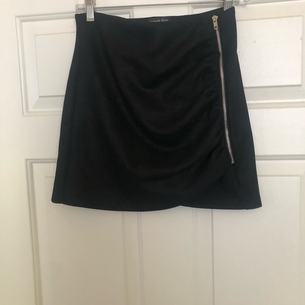 French Kyss Black Ruched Pencil Mini Skirt